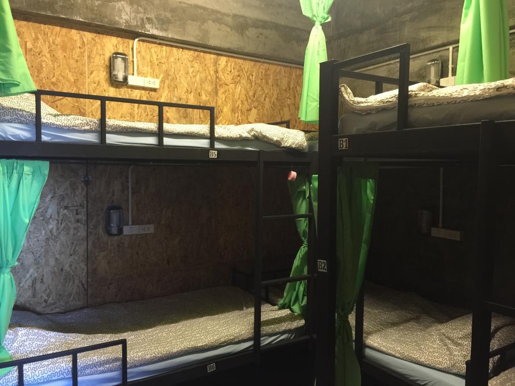 Hometown Hostel Samut Songkhram Zimmer foto